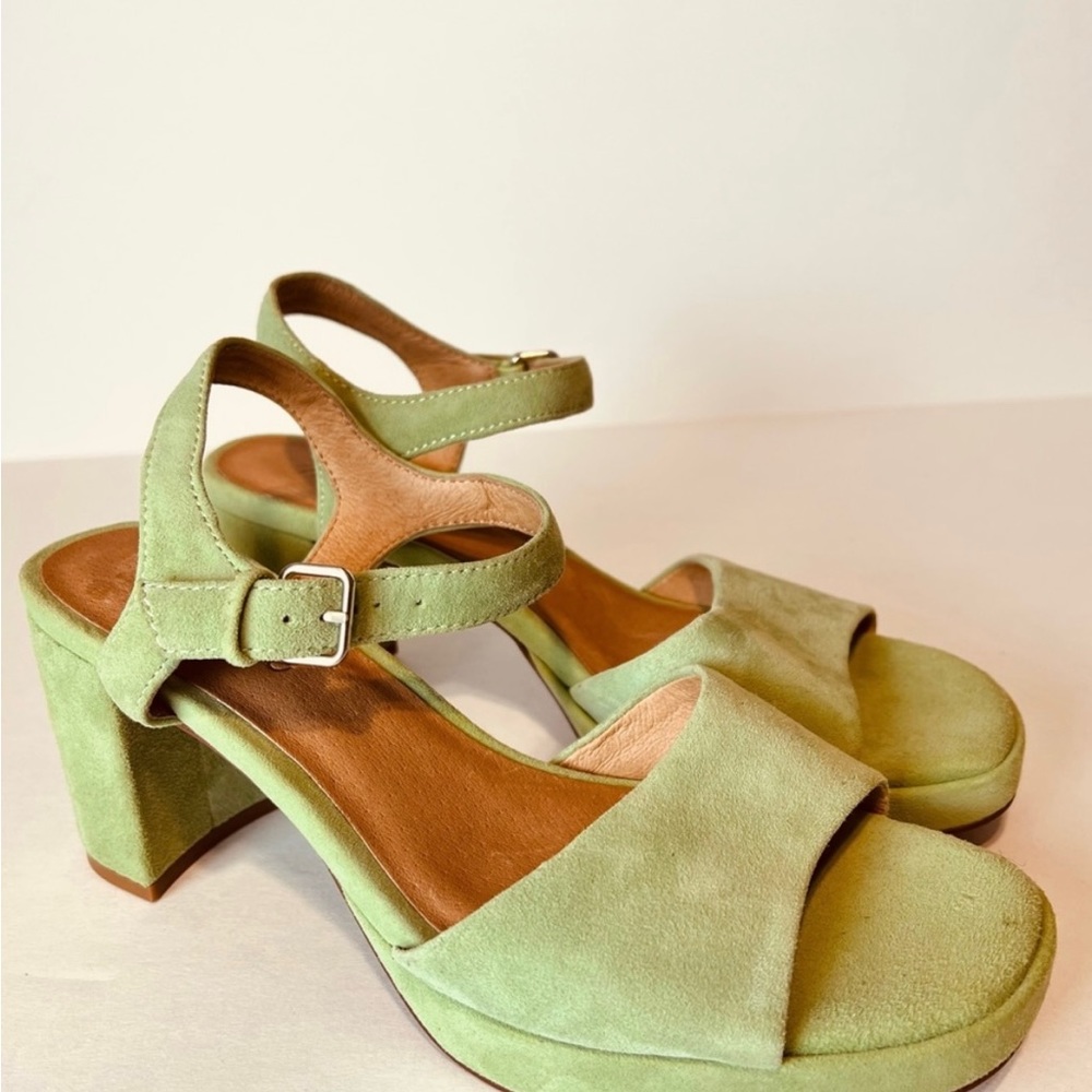 Madewell The Nadia Platform Suede Sandal